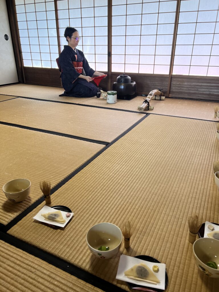 Tea ceremony, things to do in kyoto, matcha tea